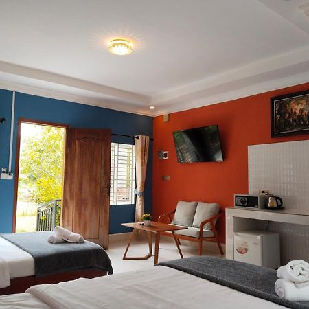 Teejays Bed And Breakfast Kampot Exterior photo
