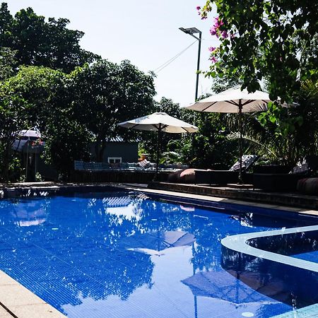 Teejays Bed And Breakfast Kampot Exterior photo