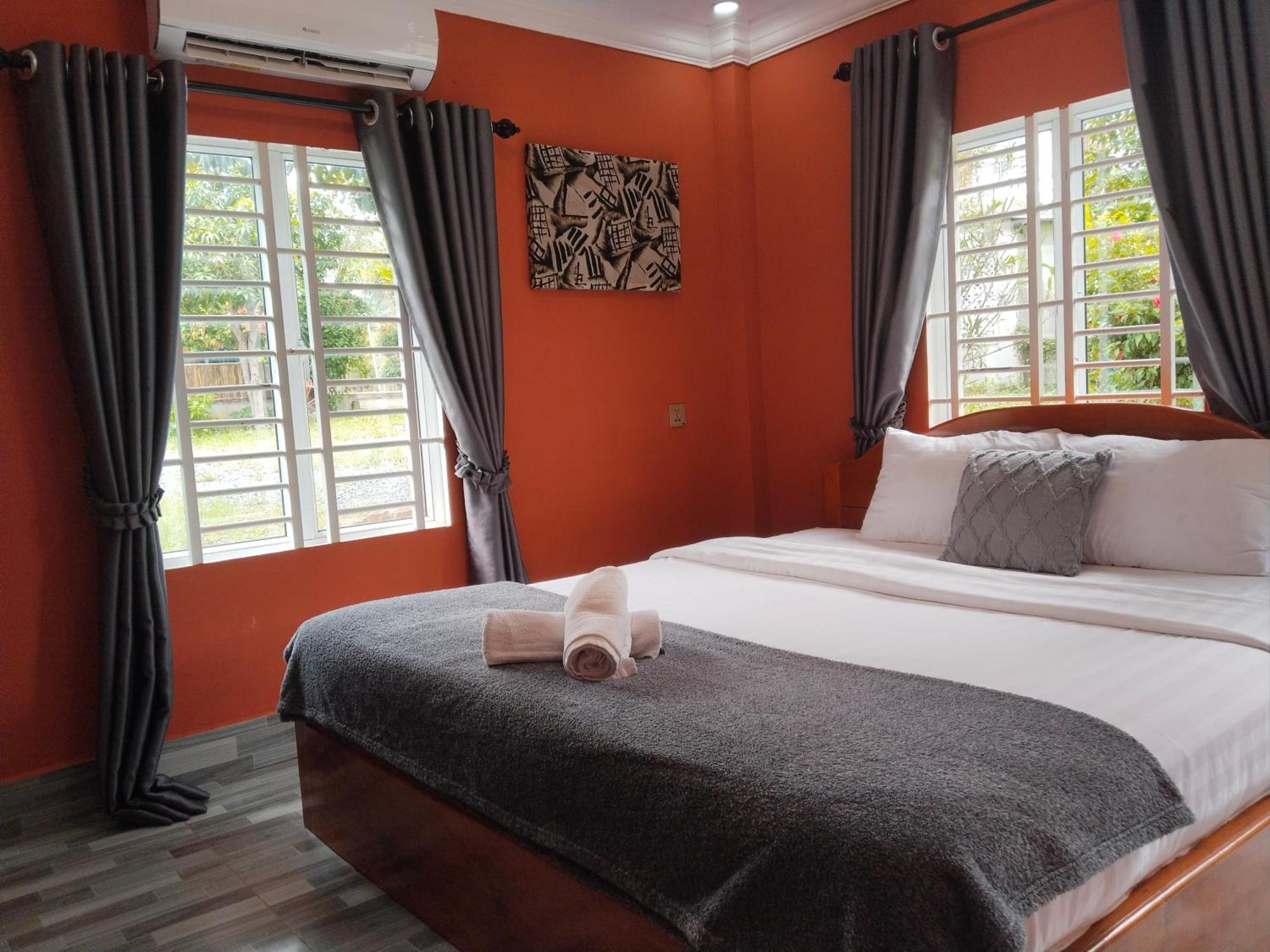 Teejays Bed And Breakfast Kampot Exterior photo
